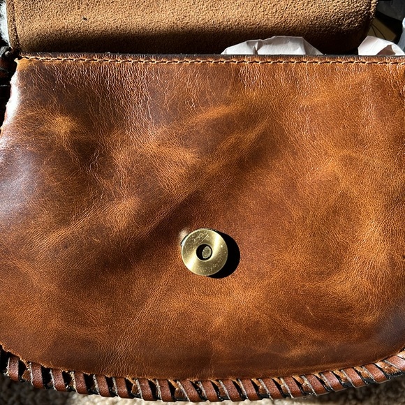 NWT Patricia Nash Italian Leather Finch Crossbody Bag — Sherpa Flap in Natural - Picture 10 of 11